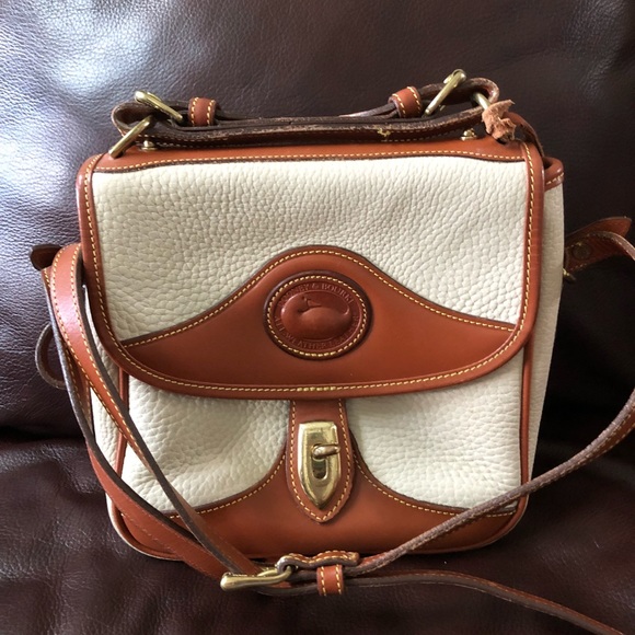 Authentic Beautiful Vintage Dooney & Bourke. - Picture 3 of 8